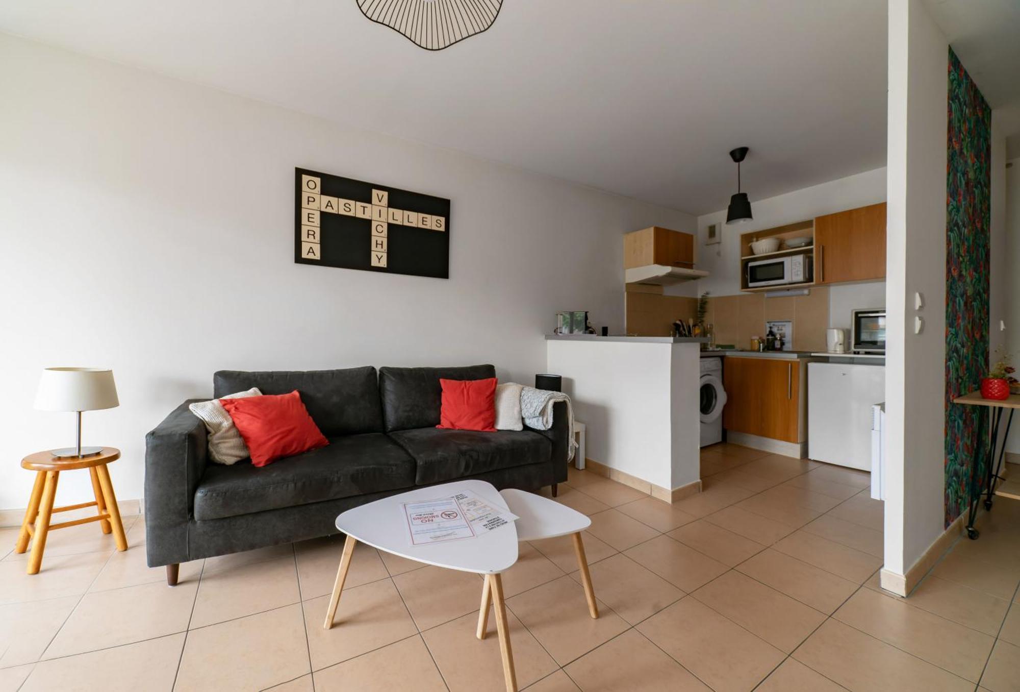 L'Eugenie - Appartement Design & Confort En Centre-Ville Vichy Exterior foto