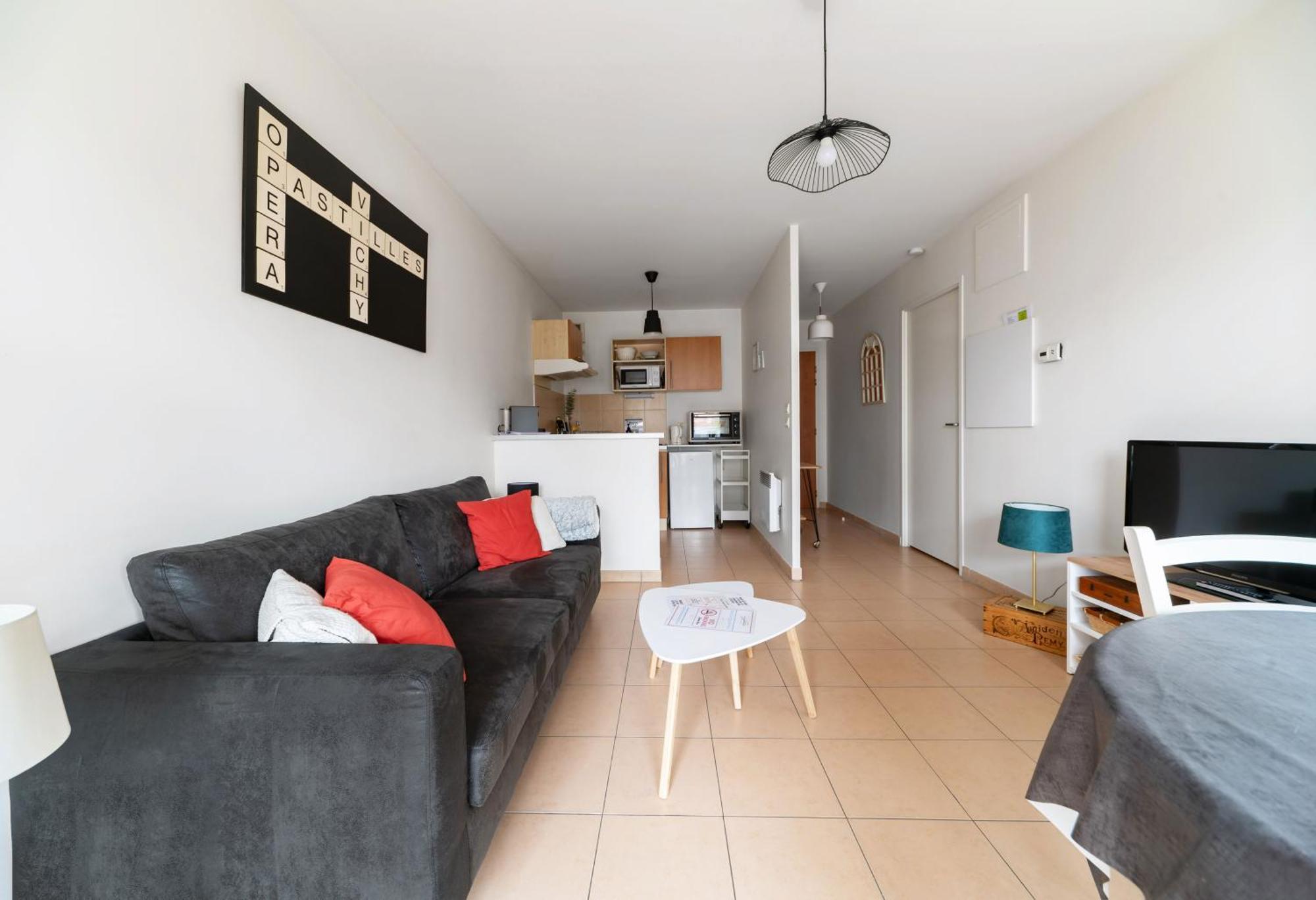 L'Eugenie - Appartement Design & Confort En Centre-Ville Vichy Exterior foto