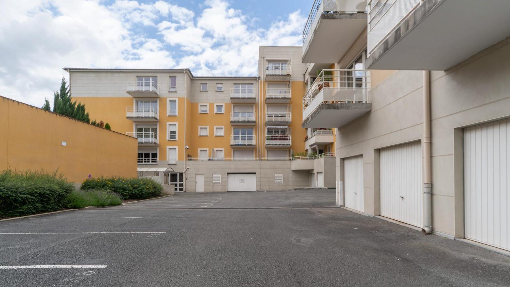 L'Eugenie - Appartement Design & Confort En Centre-Ville Vichy Exterior foto