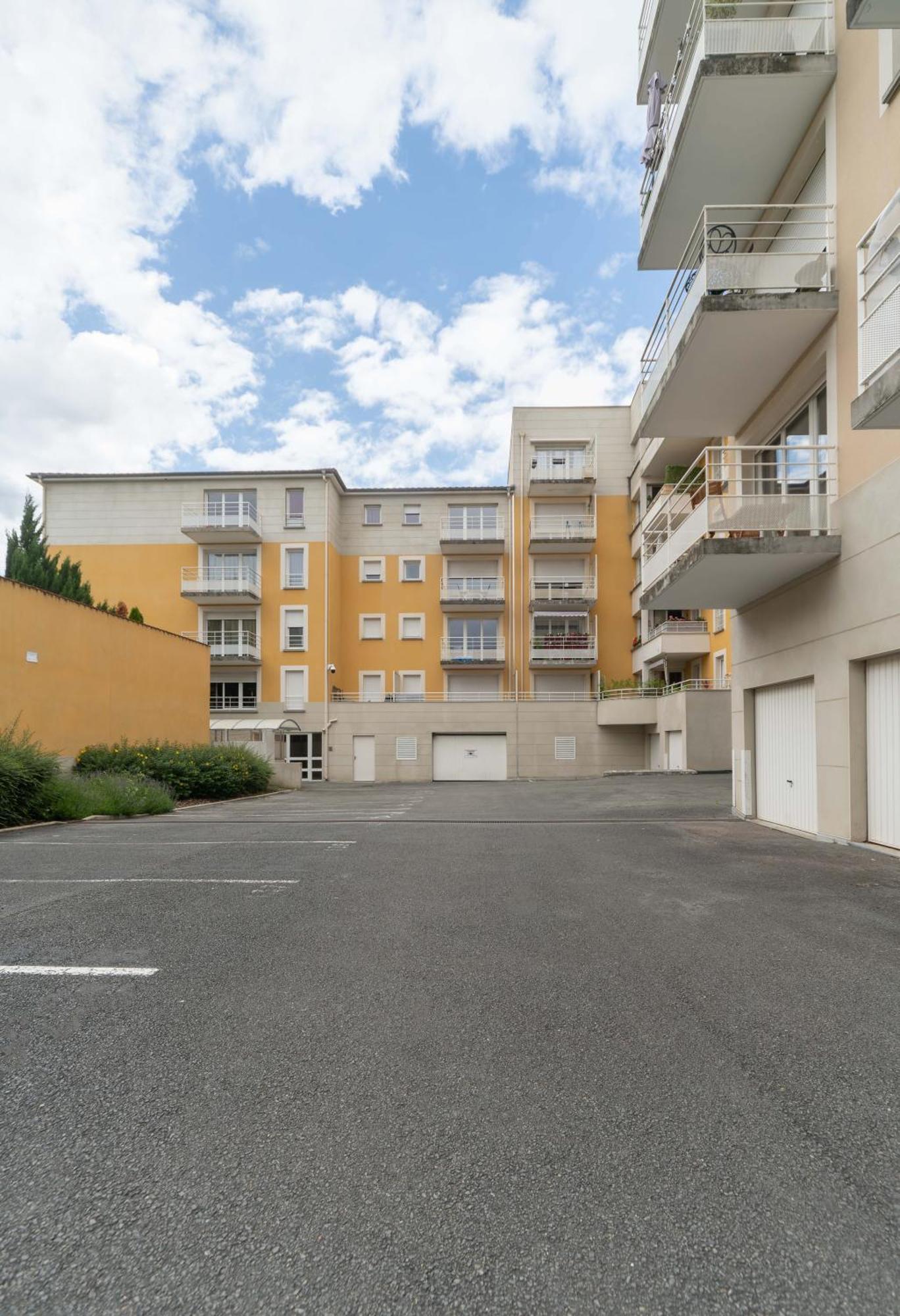L'Eugenie - Appartement Design & Confort En Centre-Ville Vichy Exterior foto